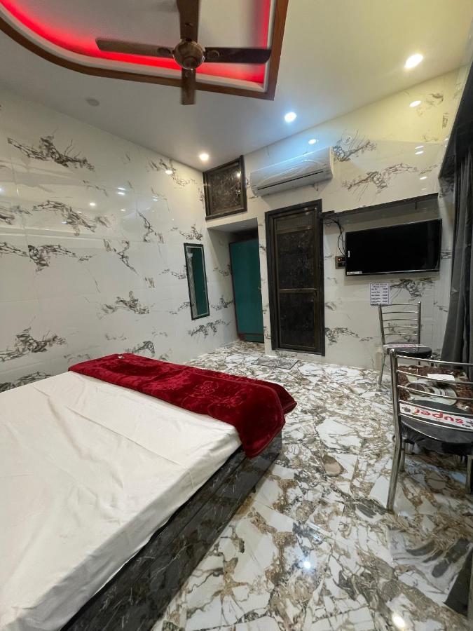 Kashi Dham Home Stay Varanasi Ngoại thất bức ảnh